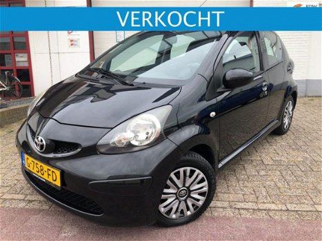 Toyota Aygo - 1.0-12V + |NIEUW APK | LUXE | AIRCO - 1