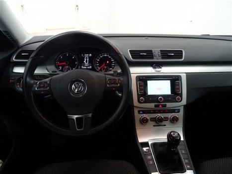 Volkswagen Passat Variant - 1.6 TDI 105pk Executive Edition NAVI I WINTERSET LMV I PDC V+A - 1