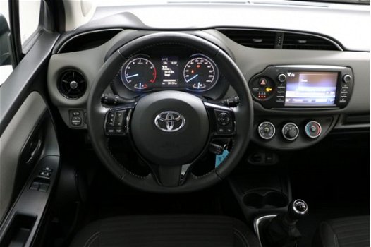 Toyota Yaris - 1.5 VVT-i Aspiration | Airco | Cruise | Camera | Rijstrooksensor | Bots Herkenning | - 1
