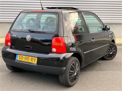 Volkswagen Lupo - 1.4 Trendline PANORAMADAK, STOEL VERWARMING, APK, NAP - 1