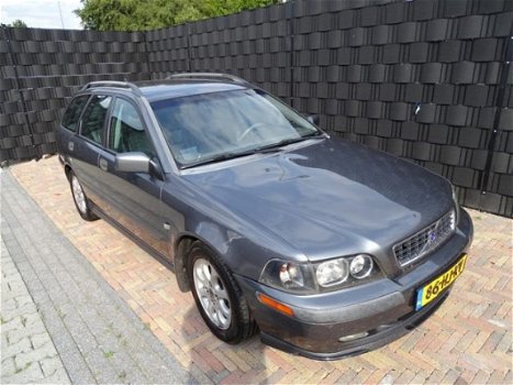 Volvo V40 - 1.9 D 115PK EUROPA ELEGANCE - CLIMA - LEER - 1