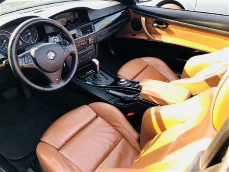 BMW 3-serie Cabrio - 330d High Executive M-Pakket, Xenon, Navi, Leer, Zeer Mooi - 1