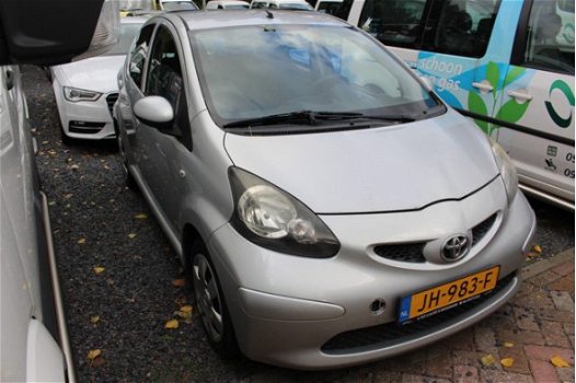 Toyota Aygo - 1.0-12V 5Drs Airco Elektr ramen Radio/cd - 1