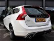 Volvo V60 - D6 AWD Hybrid Aut. R Design Schuifdak/ 7% bijtelling/ Trekhaak - 1 - Thumbnail