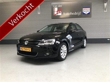 Volkswagen Jetta - 1.4 TSI DSG 122 PK HIGHL NAVI PDC VA CLIMA ENZ - 1