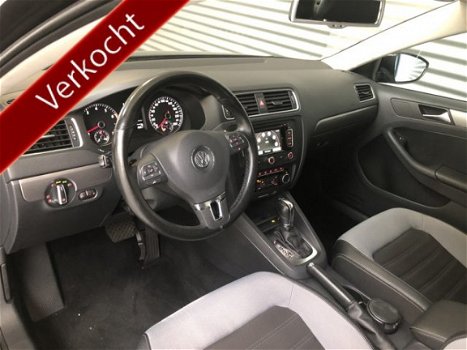 Volkswagen Jetta - 1.4 TSI DSG 122 PK HIGHL NAVI PDC VA CLIMA ENZ - 1