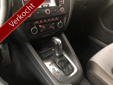 Volkswagen Jetta - 1.4 TSI DSG 122 PK HIGHL NAVI PDC VA CLIMA ENZ - 1