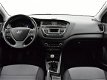 Hyundai i20 - 1.2 HP i-Motion Premium // Panorama dak / Parkeersensoren voor en achter / Trekhaak - 1 - Thumbnail