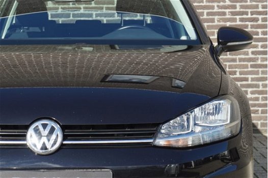 Volkswagen Golf Variant - 1.0 TSI 110pk Trendline + Navigatie + App Connect - 1