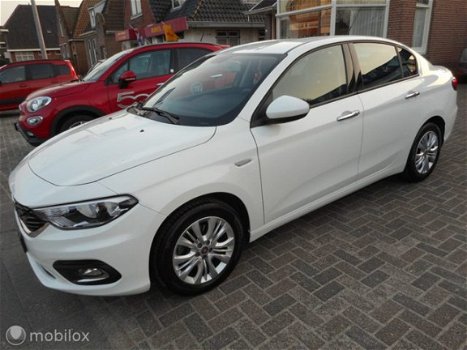 Fiat Tipo. - - 1.4 Opening Edition ECC+LM-16+PDC - 1