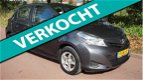 Toyota Yaris - 1.0 VVT-i Now 5deurs 1e eigenaar 53269kilometers aantoonbaar nl auto met airco - 1 - Thumbnail