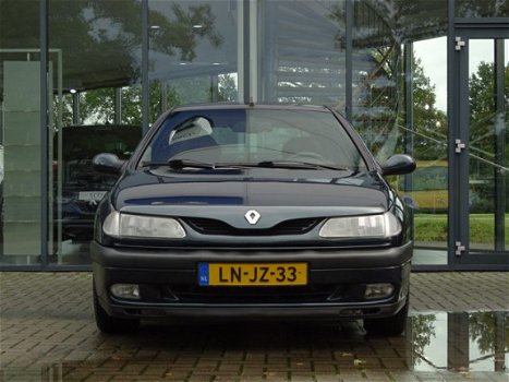 Renault Laguna - 3.0 V6 Baccara | Youngtimer | Uniek | Climate Control | Trekhaak | - 1