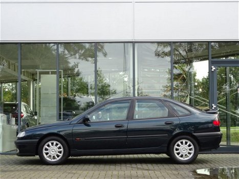 Renault Laguna - 3.0 V6 Baccara | Youngtimer | Uniek | Climate Control | Trekhaak | - 1