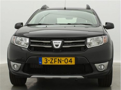 Dacia Sandero - TCe 90 Stepway Lauréate / Stoerste Sandero van NL // Navi / Bluetooth / Airco - 1