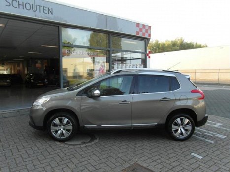 Peugeot 2008 - 1.2 PureTech Blue Lease Executive - 1