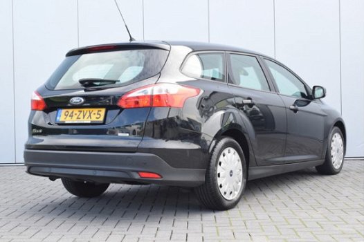 Ford Focus Wagon - 1.6 TDCI ECOnetic Lease Trend Navi Airco Cruise Pdc - 1