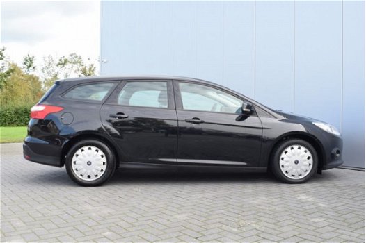Ford Focus Wagon - 1.6 TDCI ECOnetic Lease Trend Navi Airco Cruise Pdc - 1