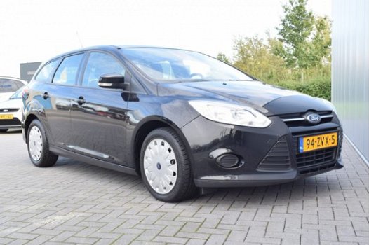 Ford Focus Wagon - 1.6 TDCI ECOnetic Lease Trend Navi Airco Cruise Pdc - 1