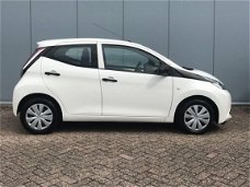 Toyota Aygo - 1.0 VVT-i x-now