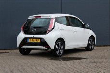 Toyota Aygo - 1.0 VVT-i X-Cite Aut. | Navigatie | Airco | Camera | Lm-wielen | LED |