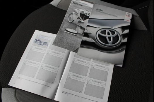 Toyota Aygo - 1.0 VVT-i X-Cite Aut. | Navigatie | Airco | Camera | Lm-wielen | LED | - 1