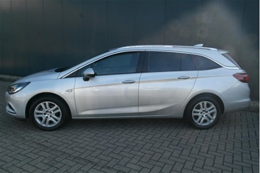 Opel Astra - 1.0 Turbo 105pk Online Edition / Navigatie - 1