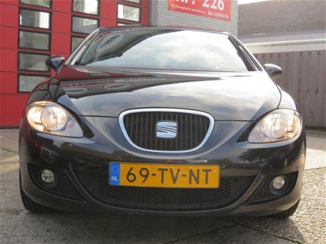 Seat Leon - 1.6 Sportstyle //Zwart, Airco, LM Velg// - 1
