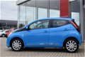 Toyota Aygo - 5-deurs 1.0 VVT-i 72pk x-play | 15'' Lichtmetalen velgen | Chroom Pack | Airco | - 1 - Thumbnail