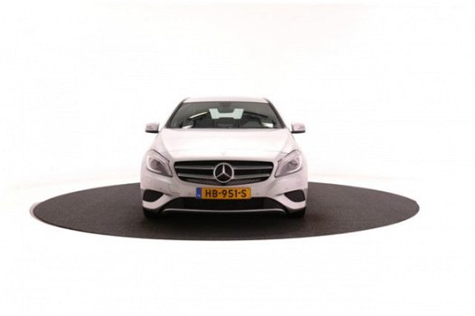Mercedes-Benz A-klasse - 180 Ambition | Parkeerassistent | Bi-Xenon lampen | Comfortonderstel - 1