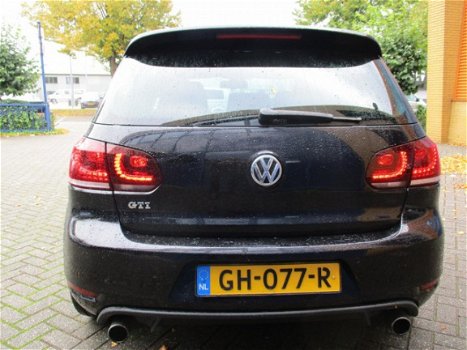 Volkswagen Golf - 2.0 GTI Airco/Xenon/19inch LMsp.vlgn - 1