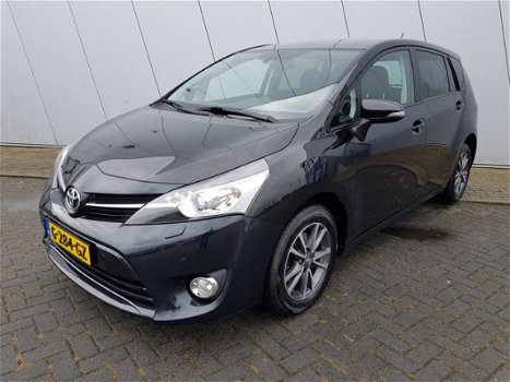 Toyota Verso - 1.8 VVT-i Business 7p. I 7-PERSOONS I NAVIGATIE I LICHTMETALEN VELGEN - 1