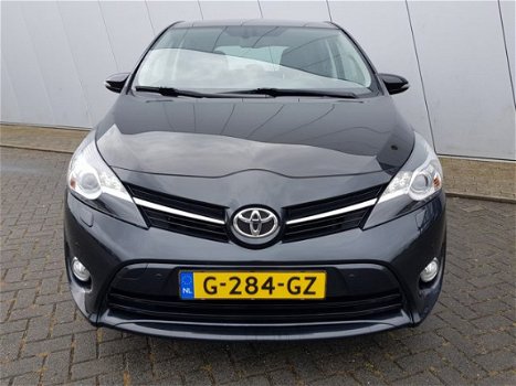 Toyota Verso - 1.8 VVT-i Business 7p. I 7-PERSOONS I NAVIGATIE I LICHTMETALEN VELGEN - 1