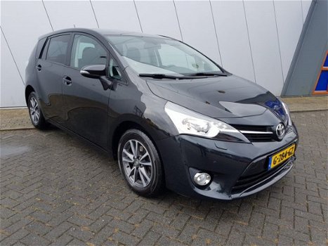 Toyota Verso - 1.8 VVT-i Business 7p. I 7-PERSOONS I NAVIGATIE I LICHTMETALEN VELGEN - 1