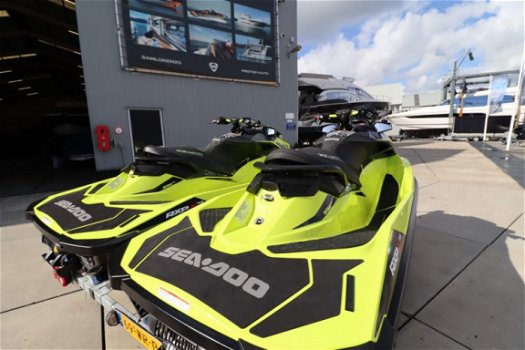 Sea-Doo RXP-X RS 300 trailer included - 5