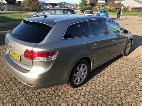 Toyota Avensis Wagon - 2.2 D-4D Dynamic Special Xenon aut - 1