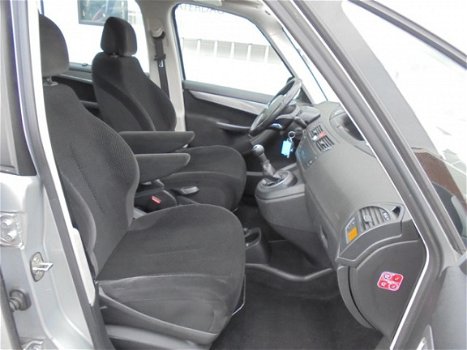 Citroën Grand C4 Picasso - 1.6 VTi Ambiance 7p - 1