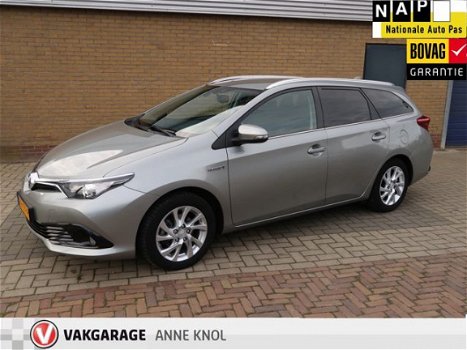 Toyota Auris Touring Sports - 1.8 Hybrid Dynamic Trekhaak | Navigatie | Airco etc - 1