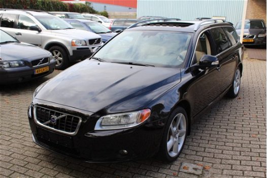 Volvo V70 - 3.0 T6 AWD Summum Schuifdak ACC Dynaudio - 1