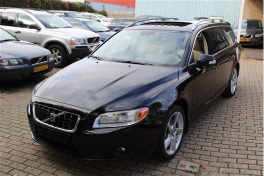 Volvo V70 - 3.0 T6 AWD Summum Schuifdak ACC Dynaudio - 1