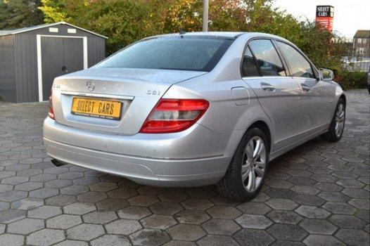 Mercedes-Benz C-klasse - 180 CGI BlueEFFICIENCY Avantgarde 1e eigenaar model 2011 abs airco leer xen - 1