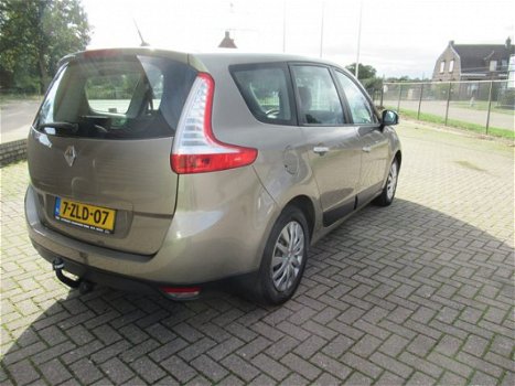 Renault Grand Scénic - 1.5 dCi Dynamique 7persoons [ecc, navi, trekhaak, cruise] - 1