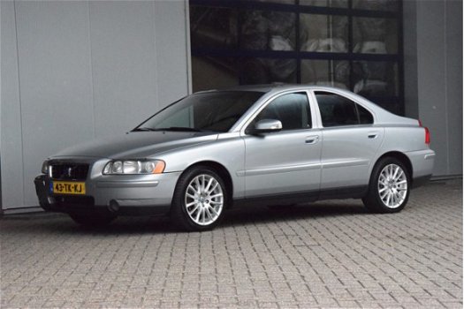 Volvo S60 - 2.4D Edition II automaat leer airco stoelverwarming - 1