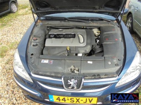 Peugeot 607 - 2.7-24V V6 HDiF Executive Koppakkinglek - 1