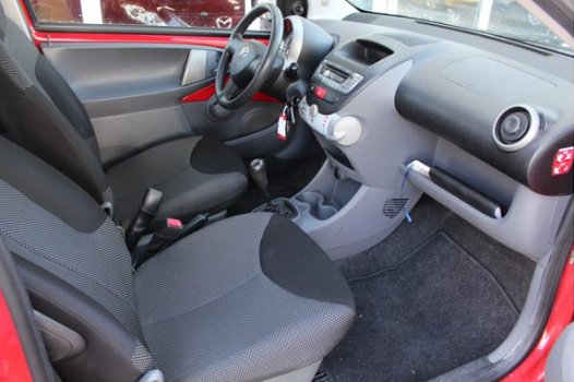 Toyota Aygo - 1.0-12V Comfort Centrale vergrendeling/Elektrische ramen - 1