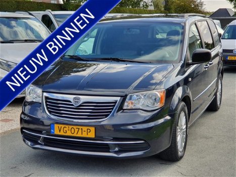 Lancia Voyager - 2.8 Grijs Kenteken NAVI PDC LEDER 17LMV MultiJet Silver - 1