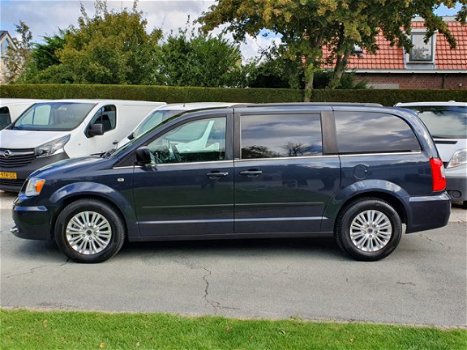 Lancia Voyager - 2.8 Grijs Kenteken NAVI PDC LEDER 17LMV MultiJet Silver - 1