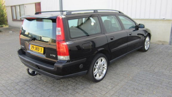 Volvo V70 - 2.4 T Comfort Line auto start niet probleem met startonderbreker - 1