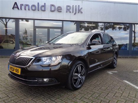 Skoda Superb Combi - 1.4 TSI Ambition Business - 1