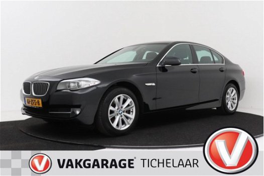 BMW 5-serie - 520i Executive | Navigatie | Org NL | Xenon | PDC - 1