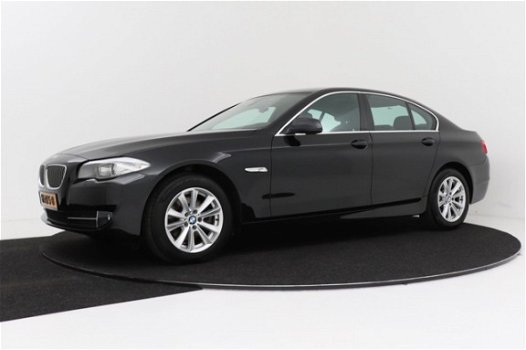 BMW 5-serie - 520i Executive | Navigatie | Org NL | Xenon | PDC - 1